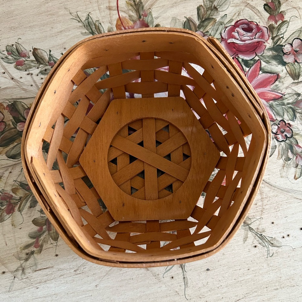 Longaberger 2001 Hexagon Hostess Only Basket